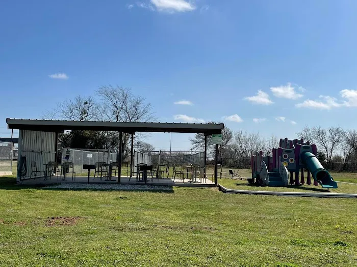 Shark Tooth RV Ranch Picture 3