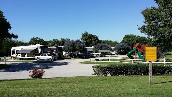 Destiny Dallas RV Resort Picture 7