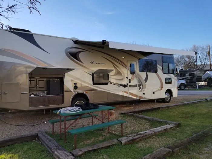 Destiny Dallas RV Resort Picture 3