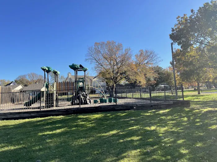 Lake Dallas RV Park Picture 8