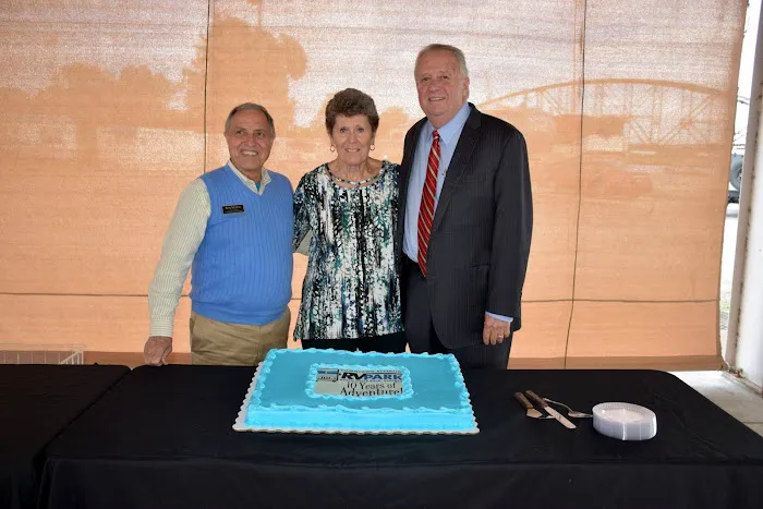 Downtown Riverside RV Park Picture 9