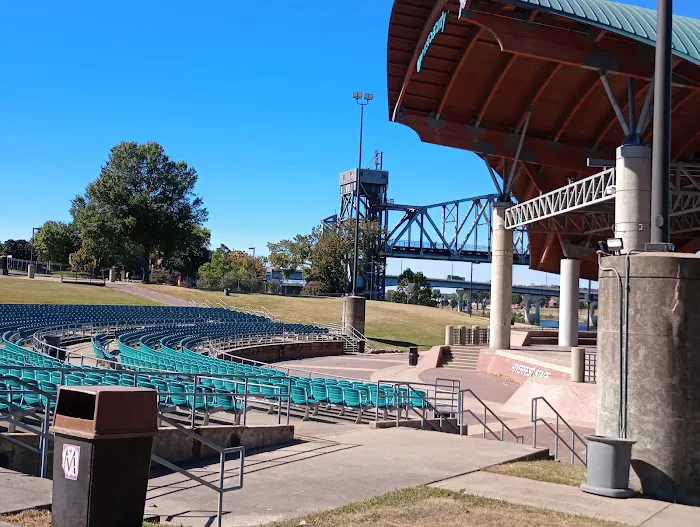 Downtown Riverside RV Park Picture 1