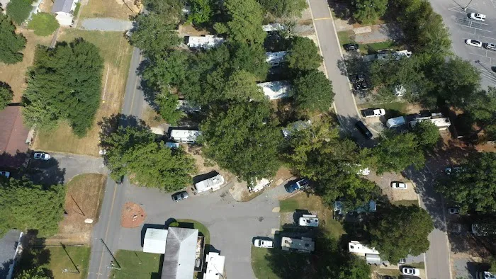 Oak Forest Village Picture 8