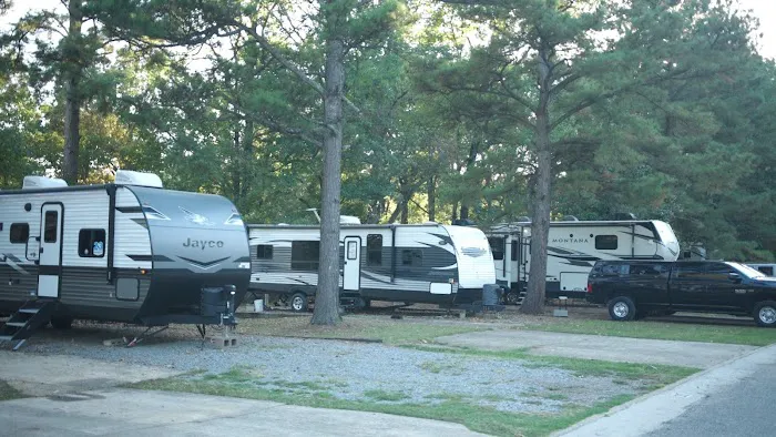 Oak Forest Village Picture 3