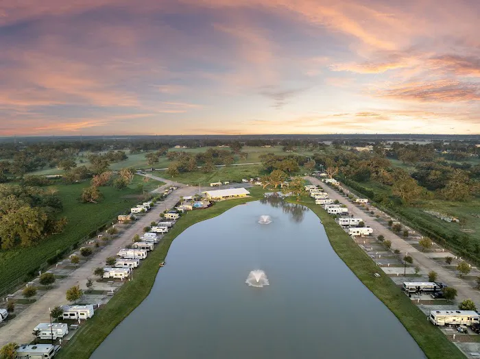 Brazoria Lakes RV Resort by QRV Picture 3