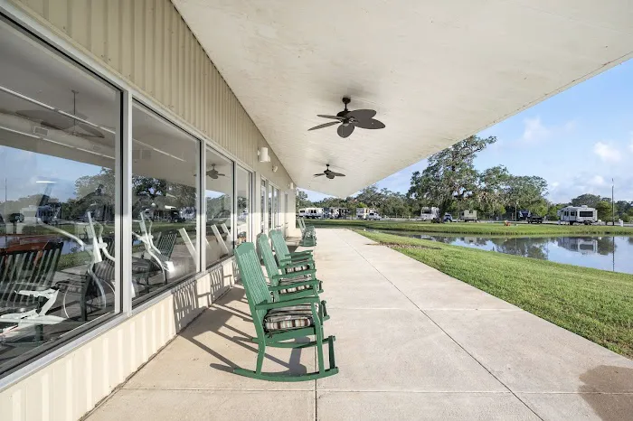 Brazoria Lakes RV Resort by QRV Picture 7