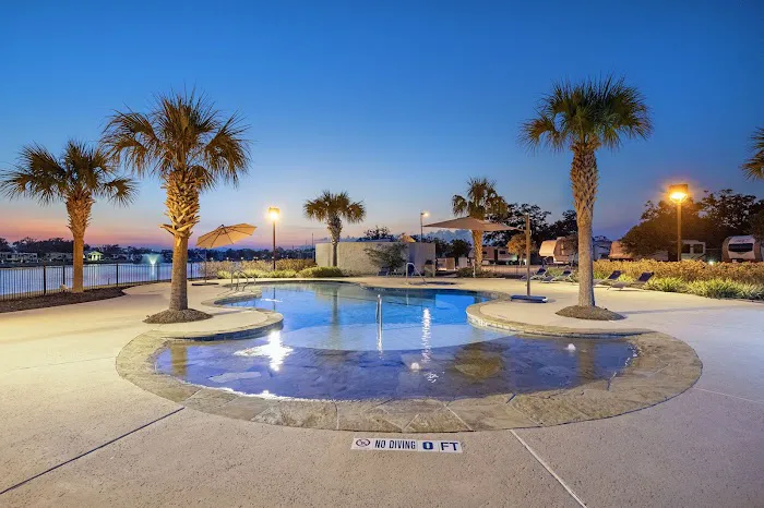 Brazoria Lakes RV Resort by QRV Picture 1