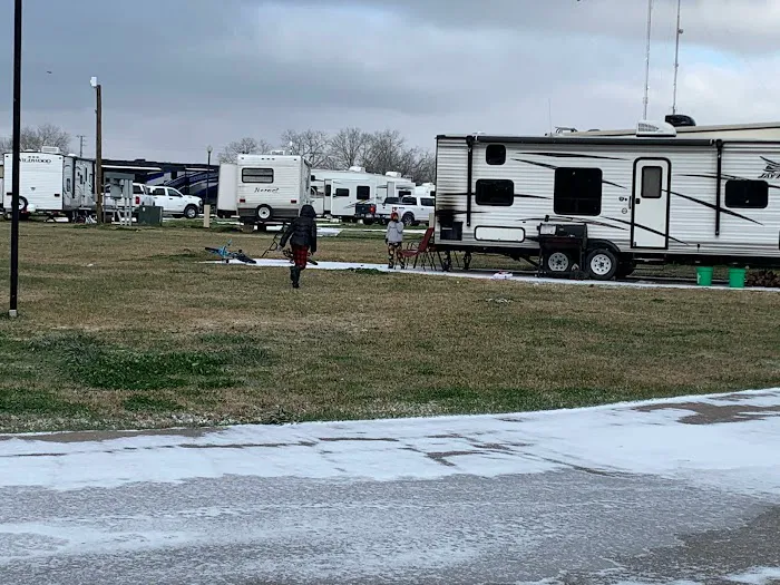 60 North RV Park Picture 3