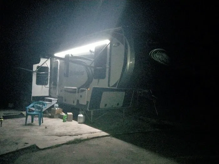 Barnyard RV Picture 4