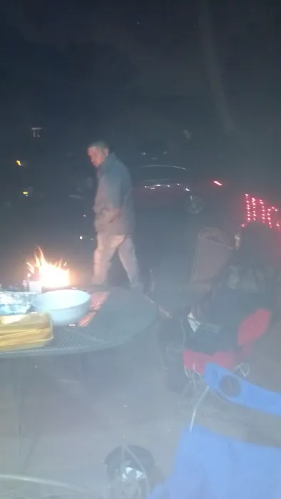 Bay City Holiday RV Park Picture 2