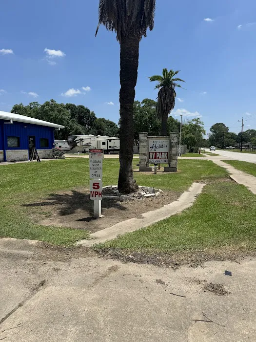 Bay City Holiday RV Park Picture 5