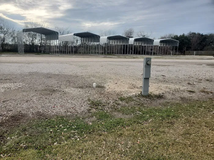 Green Acres Rv Park Picture 9