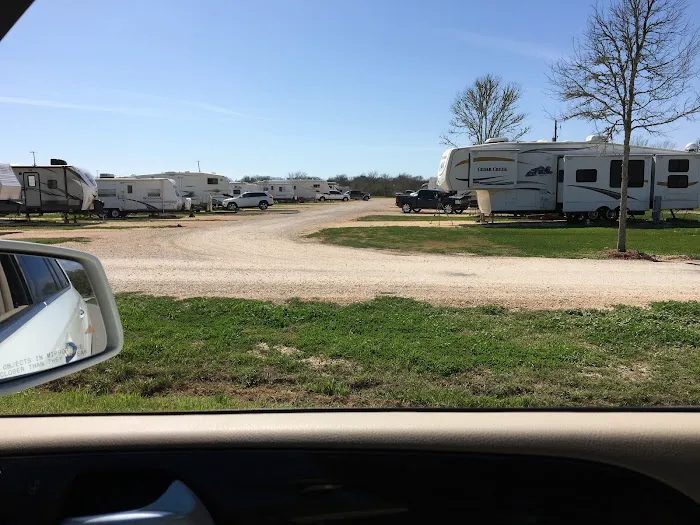 Kountry Ranch RV Park Picture 3