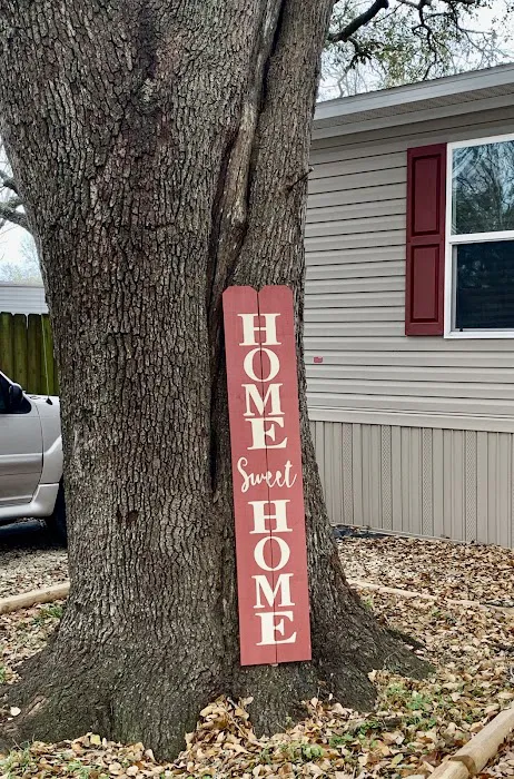 Clute Mobile Home & RV Park Picture 4