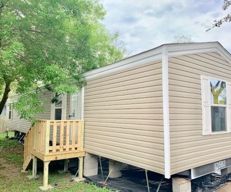 Clute Mobile Home & RV Park