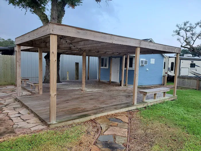 Plantation Oaks RV Park Picture 1