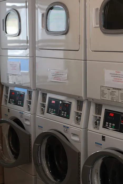 Plantation Oaks RV Park Picture 2