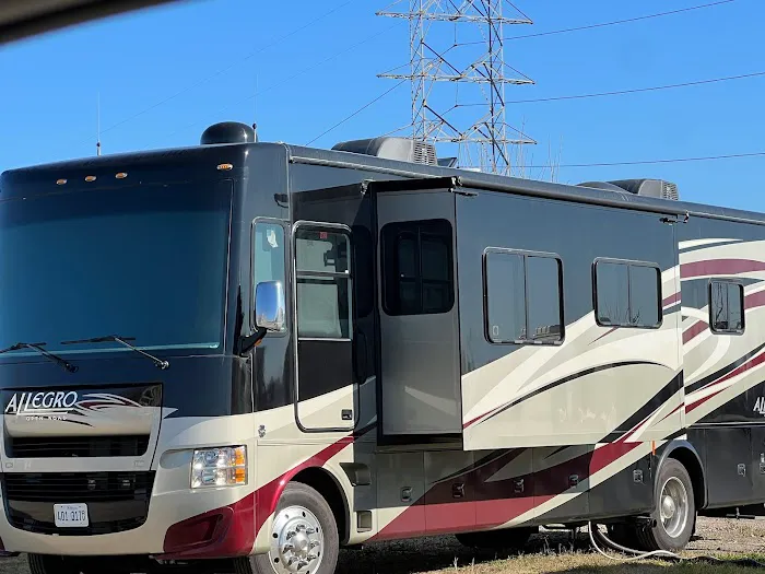 Freeport RV Park Picture 4