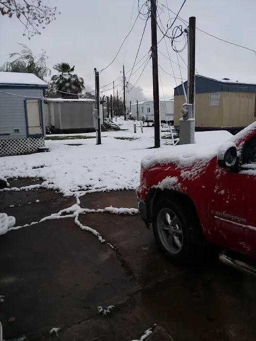 Brazos Mobile RV Park Picture 7