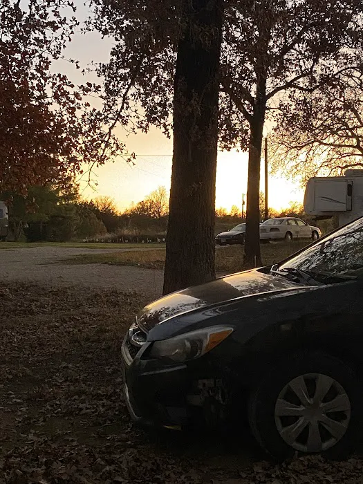 Lakeside camping and RV Picture 5