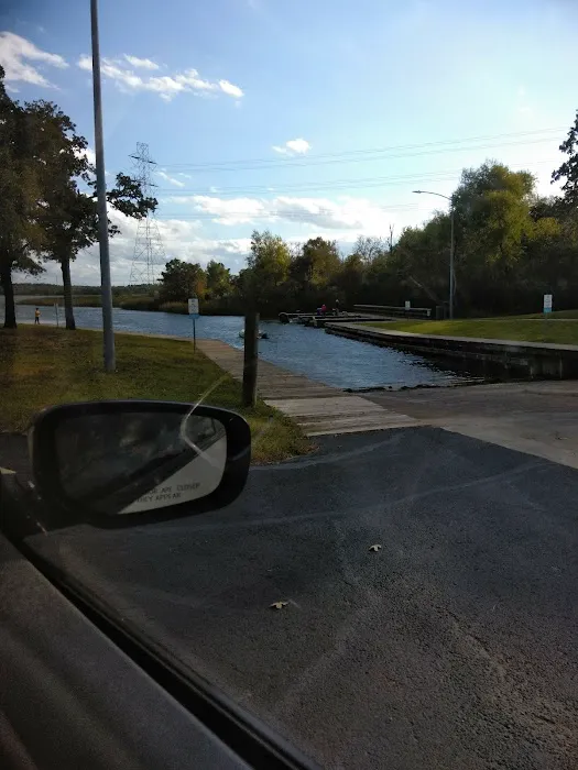 Lakeside camping and RV Picture 7