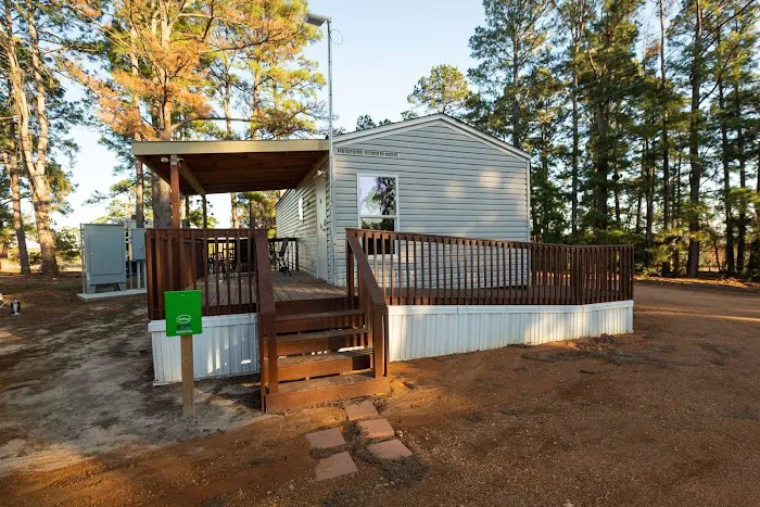 The Pines at Bastrop RV Park Picture 7