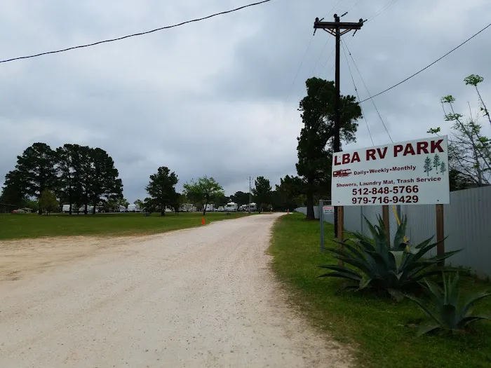 LBA (Lake Bastrop Acres) RV PARK Picture 9