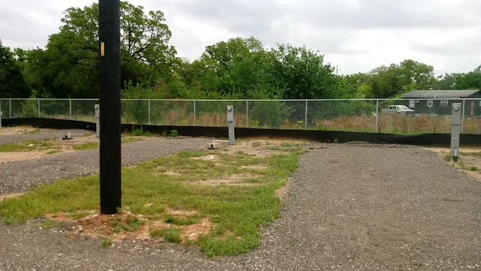 Sunny Bastrop RV Park Picture 4