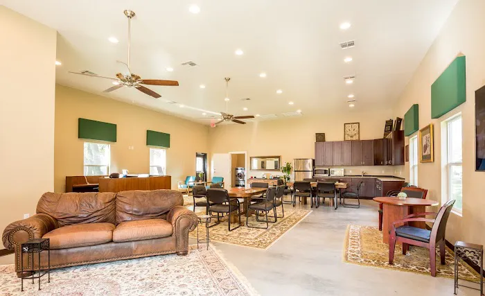 Sunny Bastrop RV Park Picture 6