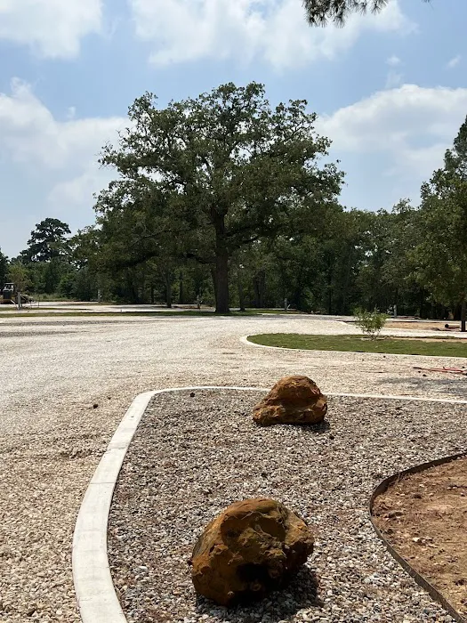 The Hill RV Park & Campground Picture 4