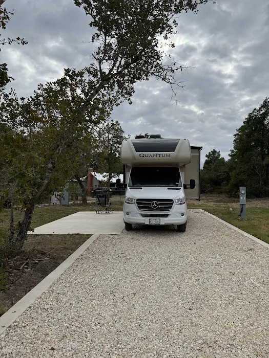 The Hill RV Park & Campground Picture 5