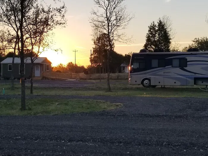 Marlee's RV Retreat Picture 4