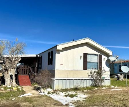 Hillside Weimar Mobile Home Park