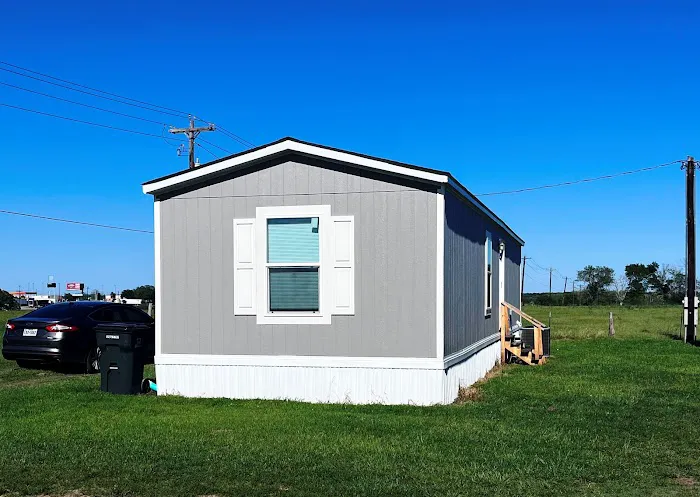 Hillside Weimar Mobile Home Park Picture 3