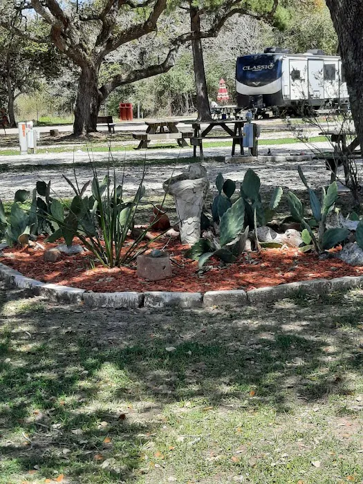 Whispering Oaks RV Park Picture 9