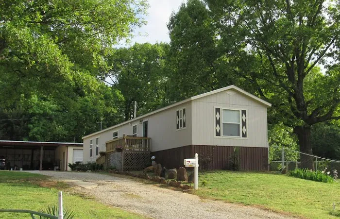 Lone Oak RV Park Picture 2