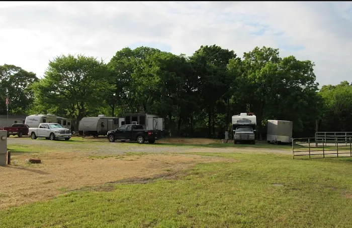 The Meadows RV Park Picture 3
