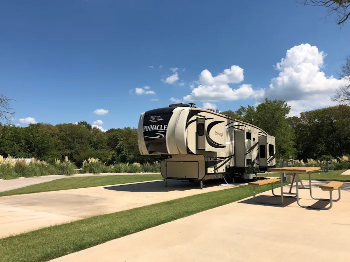 Lake Texoma RV Resort Picture 9