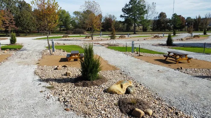 Cherokee Wild RV Resort Picture 2