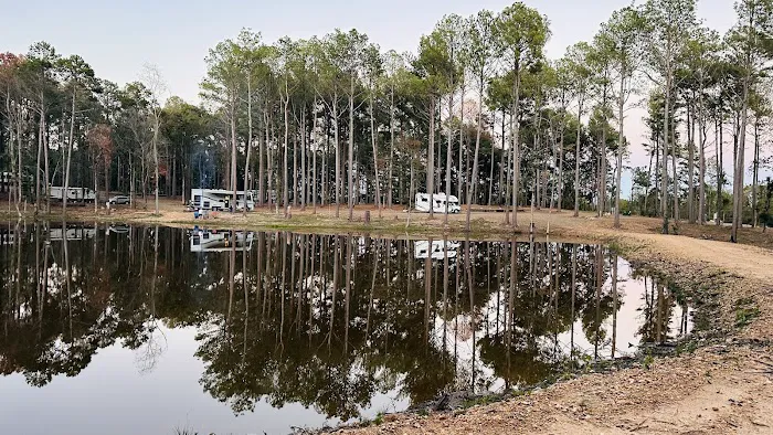 Redwood RV Park Picture 1