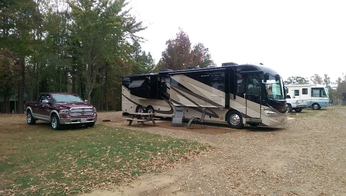 Hochatown RV Park Picture 2