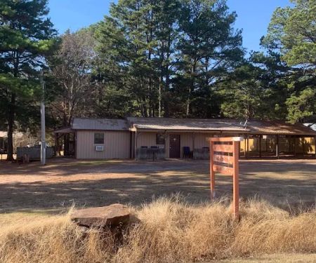 Little Pine Cabins & RV Park