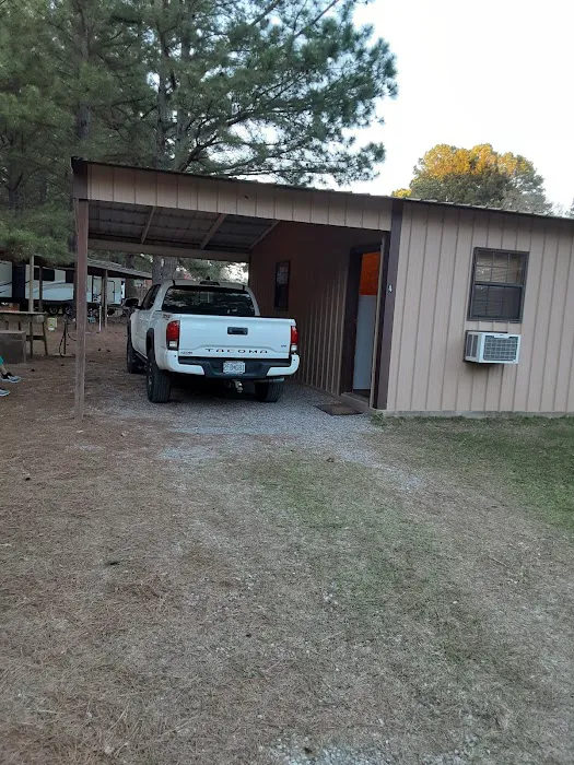 Little Pine Cabins & RV Park Picture 6