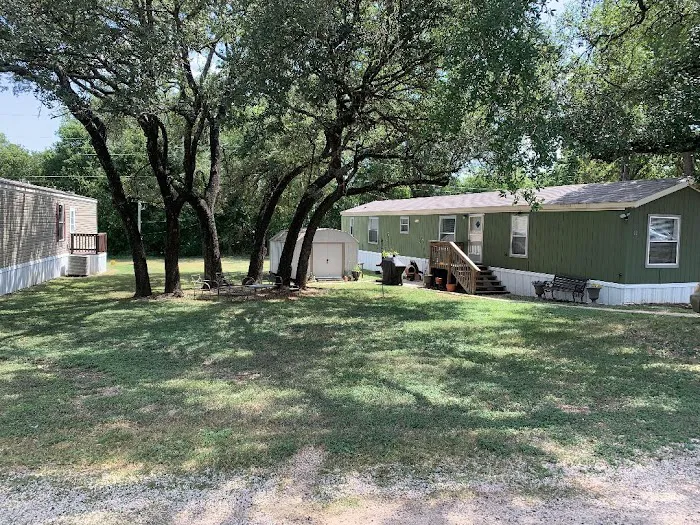 Oak Creek & Cedar Knob Mobile Home Park Picture 4