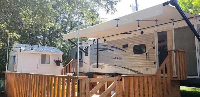 Oak Creek & Cedar Knob Mobile Home Park Picture 2