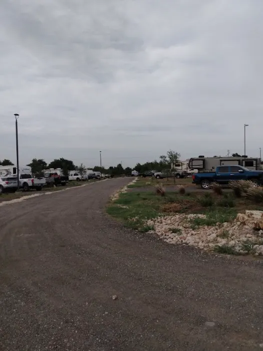 Hidden Elm Farm & RV Park Picture 4