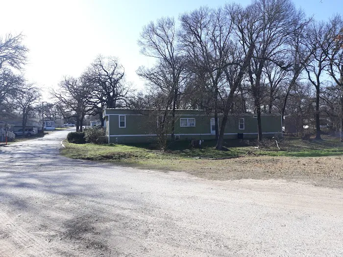 Country Oaks Mobile Home Park Picture 8