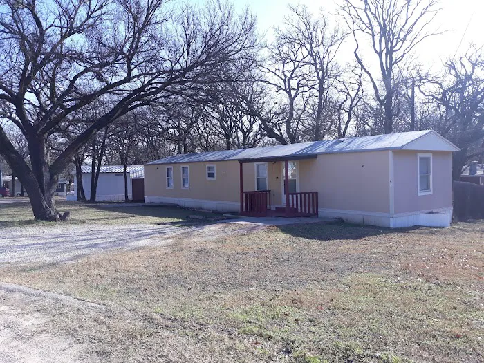 Country Oaks Mobile Home Park Picture 9