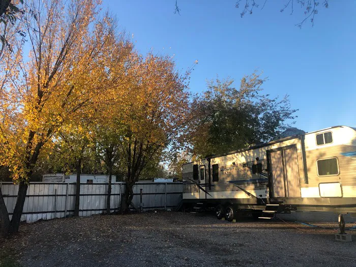 Camp 10625 R.V. Park Picture 8