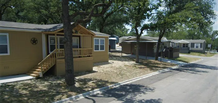 Green Oaks Mobile Home Community Picture 5